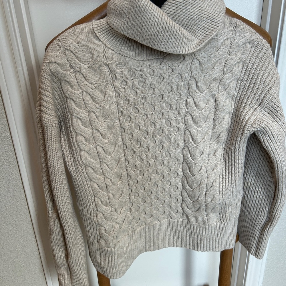 Banana Republic Cream Cable Knit Turtleneck Sweater